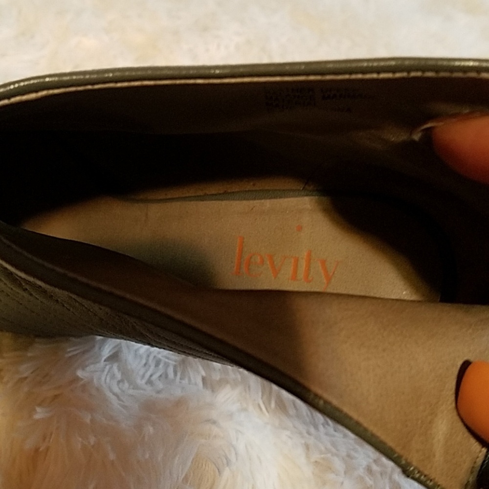 Shoes - Picture 7 of 7